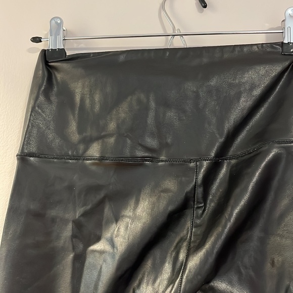 Aritzia Wilfred leggings - Picture 4 of 4